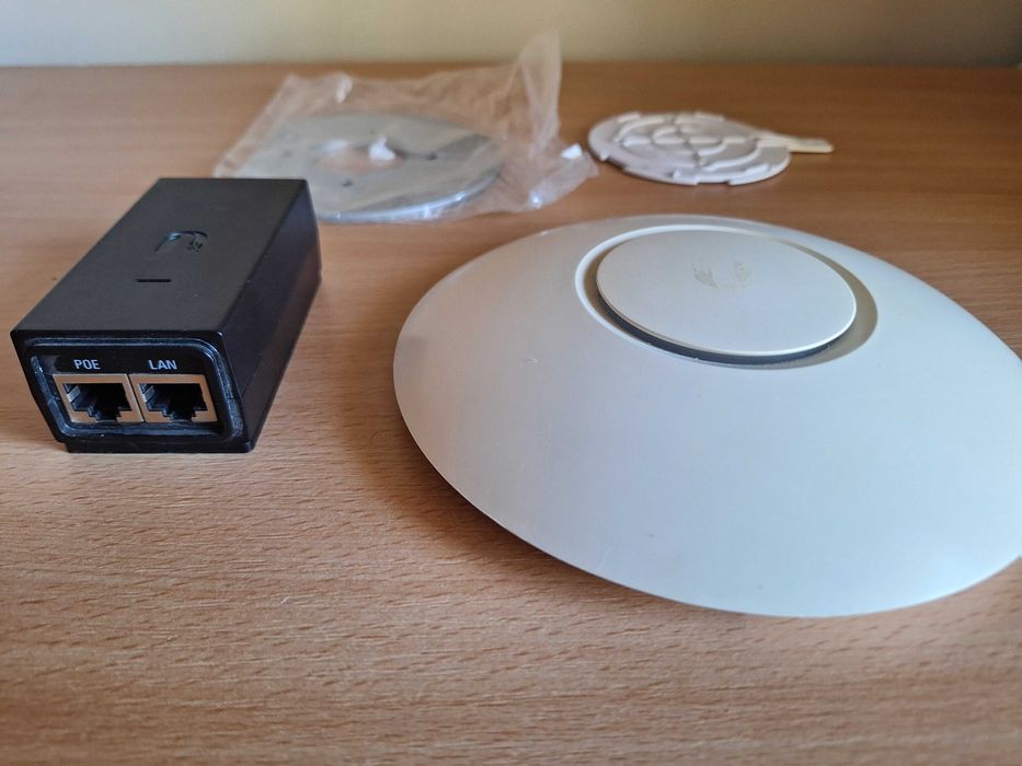 AP Ubiquiti UniFi Wi-Fi Dual Band, UAP-AC-LITE + PoE injector