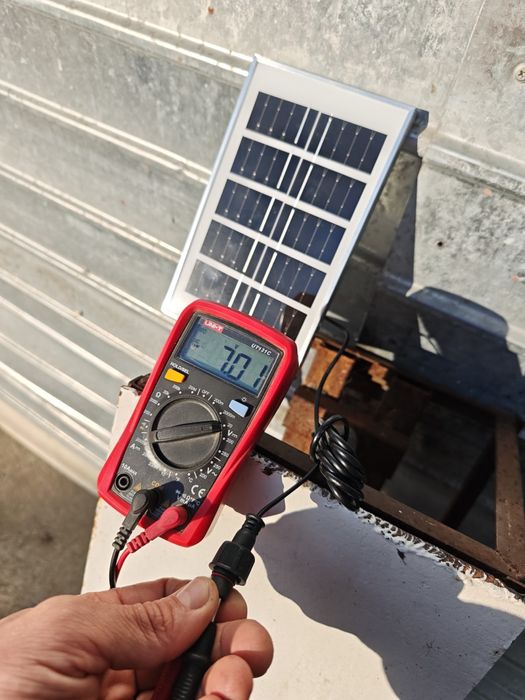 Proiector 50w cu panou solar