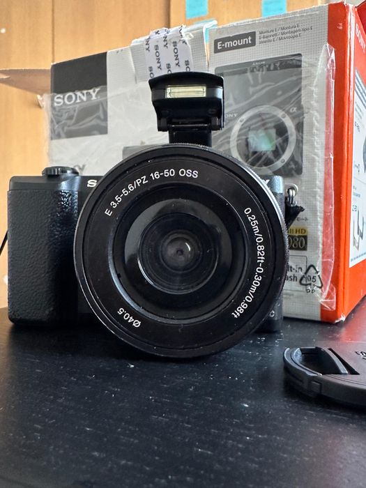 Sony A5100 ILCE-5100L + 16-50mm OSS E-mount APS-C WiFi
