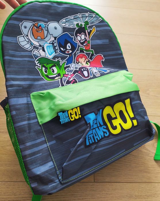 Ghiozdan Tinerii Titani