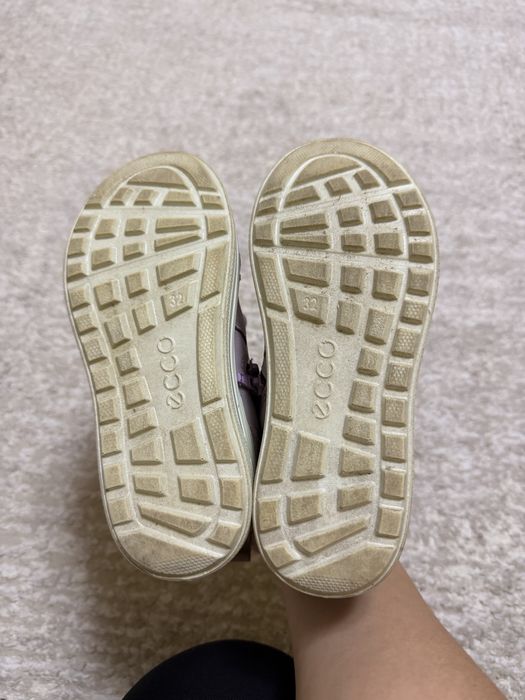 Ghete fetite Ecco M 32