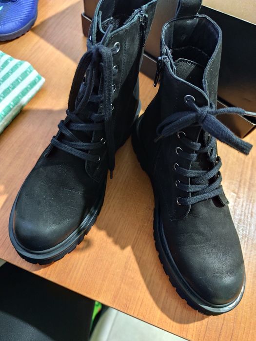 Дамски боти на Lasocki естествена кожа