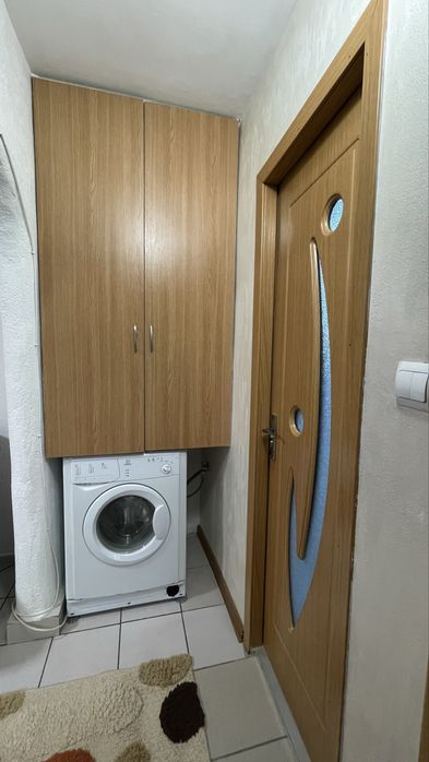 Apartament de inchiriat -2 camere,zona Mall,la 3 minute de școala nr.8