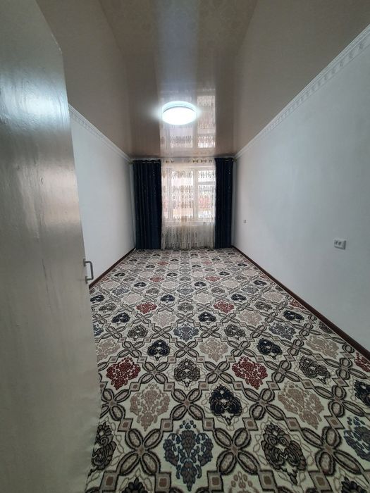 Vasxoddan miliy bank oldidan 2 hona 3 hona qilinga kvartira sotiladi