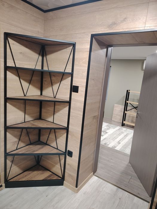 Етажерки в индустриален стил