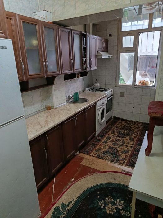 Toshkent shaxar shayxontohur tumani Ibn sinoda kvartira sotiladi