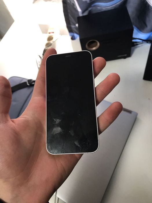 Продам,обменяю Айфон 12 мини