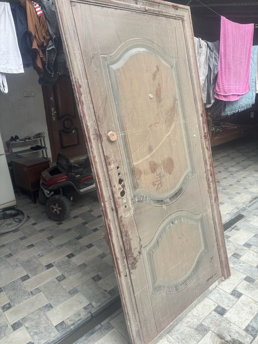 Срочно продам китайские двери