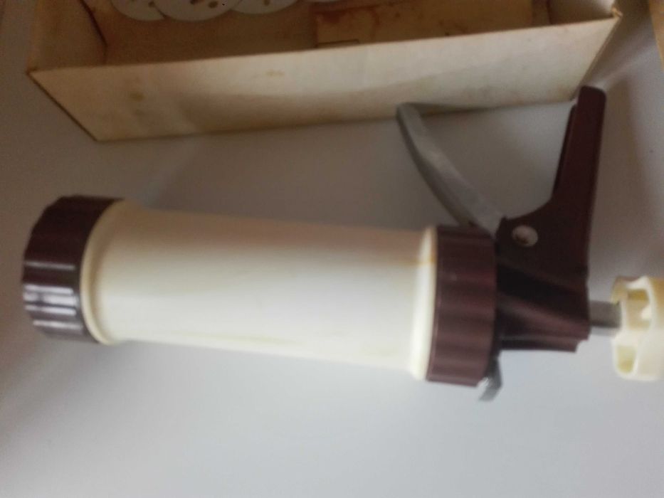 Преса за сладки и духало (мях) за кошери,