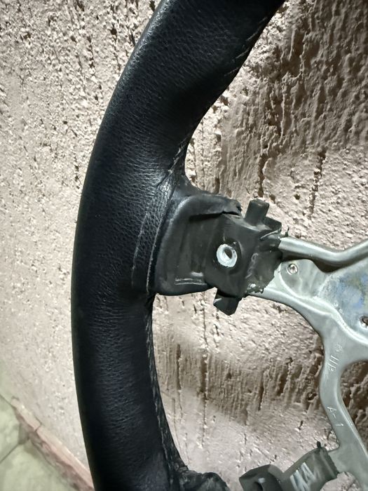 Продам руль на камри 50 европеец