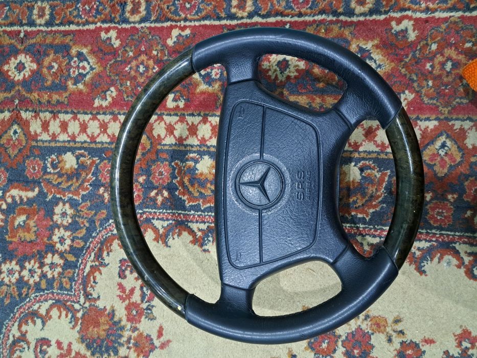 Руль мерседес с деревом