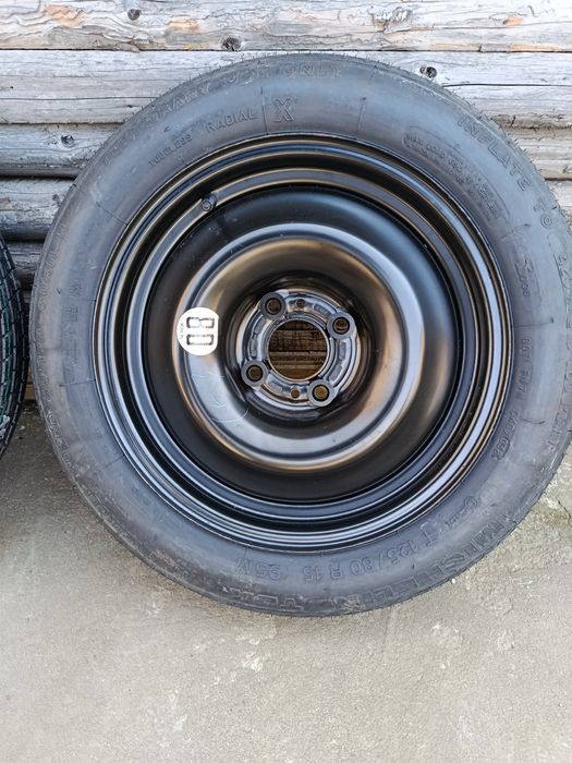 Резервна гума тип патерица за Пежо и Ситроен 15 цола