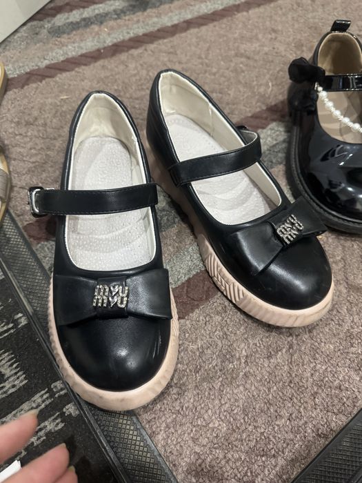 Продам туфли школьные