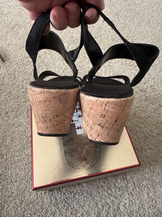 Sandale cu platforma