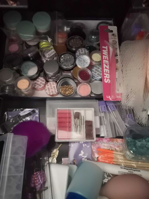 Produse de manichiura.