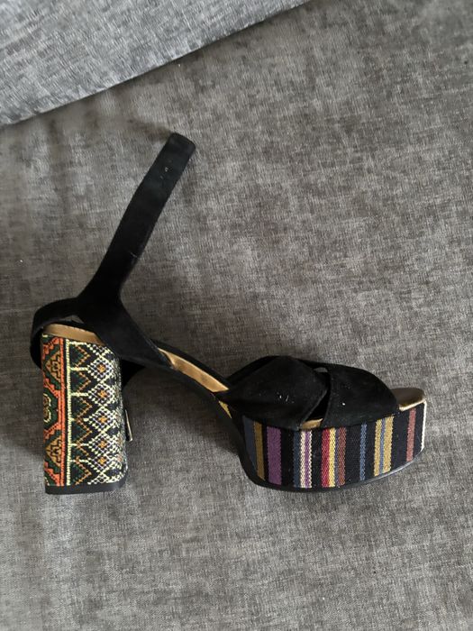 Обувь летняя фирменная