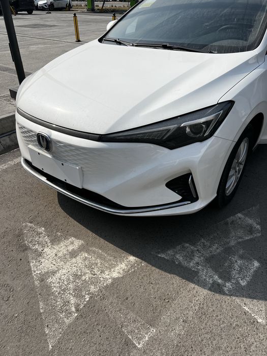 Changan Eado srochniy sotiladi