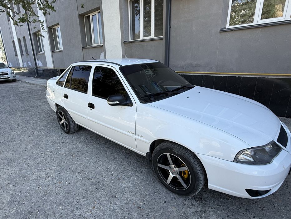 nexia 1.6 2015 yil sotiladi .