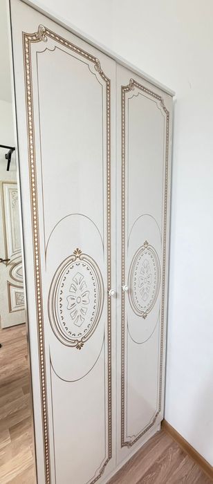 Продам шкаф 6 -дверный