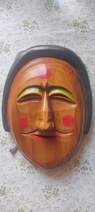 Маска, дерево, лак