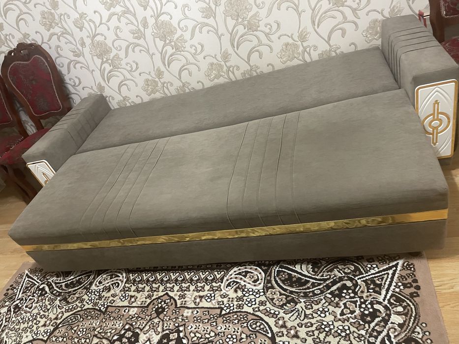 Продам диван в хорошем состояний
