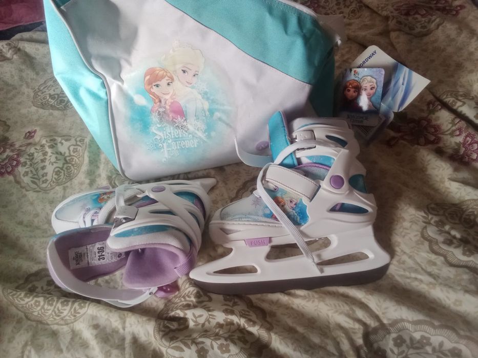 Коньки продам новые