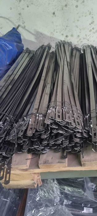 Distantier montant pana pentru placa galbena