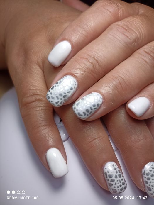 6000 тенге.. маникюр