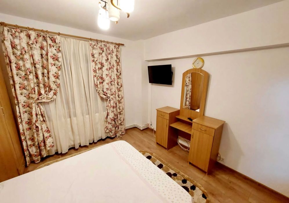 Inchiriez  apartament cu 2 camere, 48mp, et 4, aer conditionat,  cu toate utilitățile
