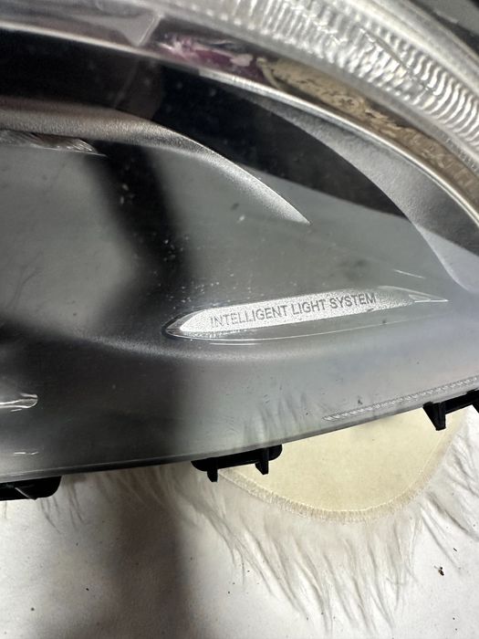 Десен фар Mercedes GLA A156 Intelligent Light System