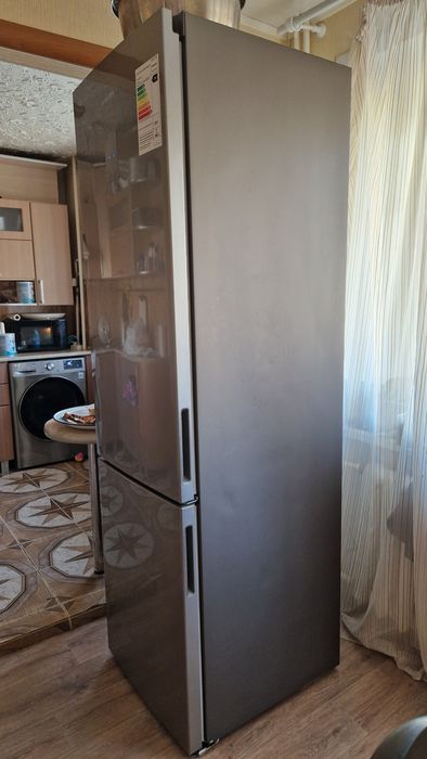Продам холодильник Samsung