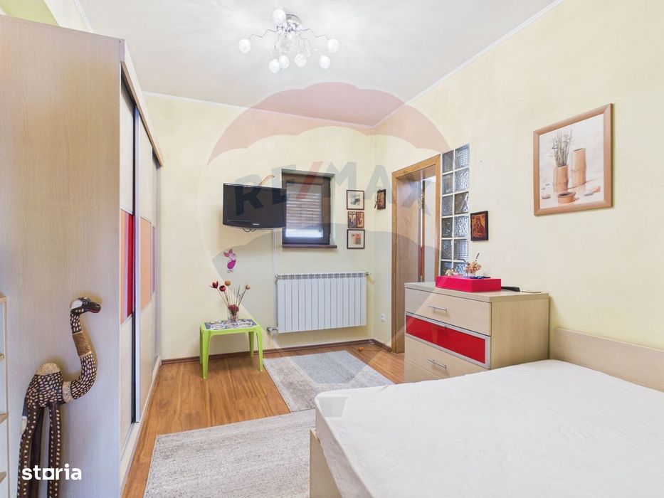 Casă / Vilă cu 6 camere de vânzare