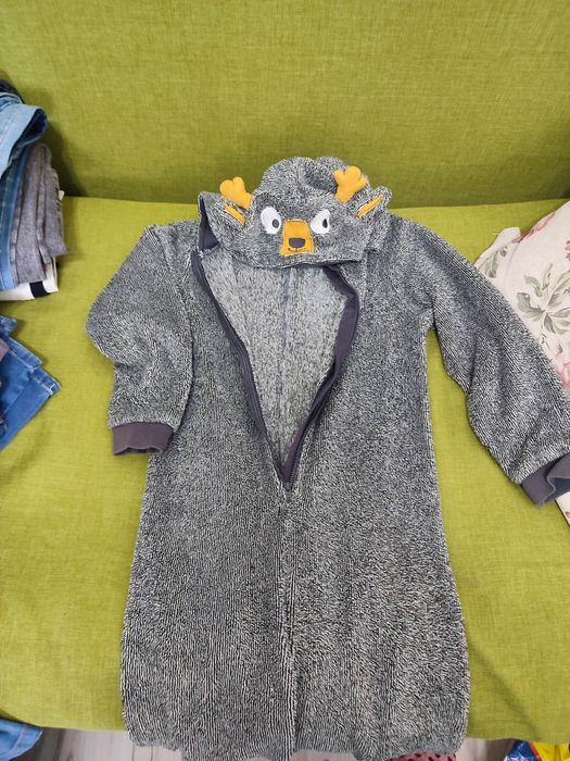 Зимна пижама или костюм за Хелоуин