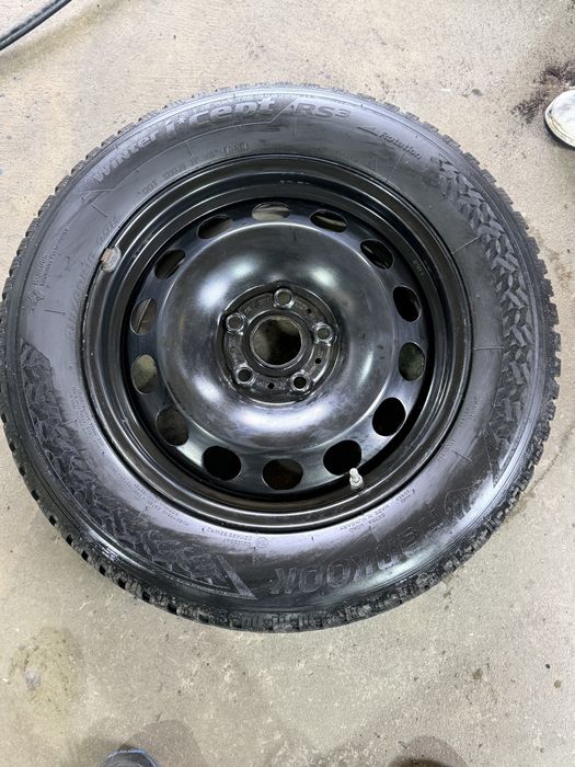 Vand set cauciucuri iarna Hankook 215/60 R16 (2025), genti noi 2025 + capace BONUS