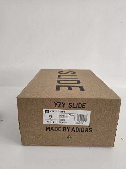 Slapi Yeezy marimea 43