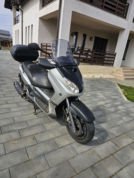 Scuter Yamaha  Xmax 250i an 2010