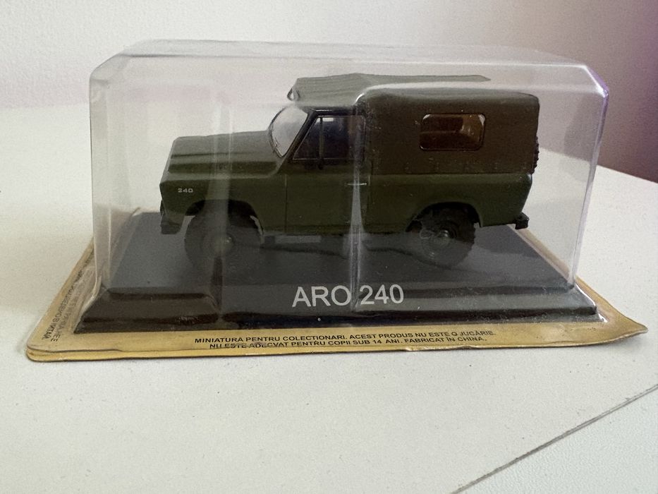 ARO 240 macheta