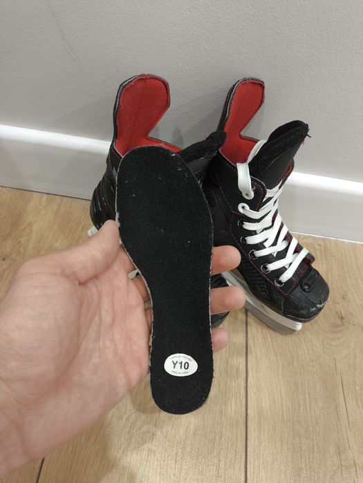 Хоккейные коньки bauer