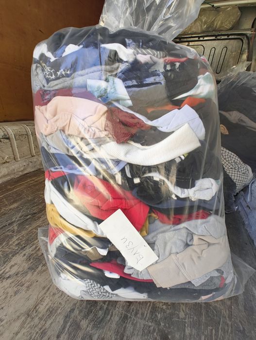 Дрехи втора употреба на едро