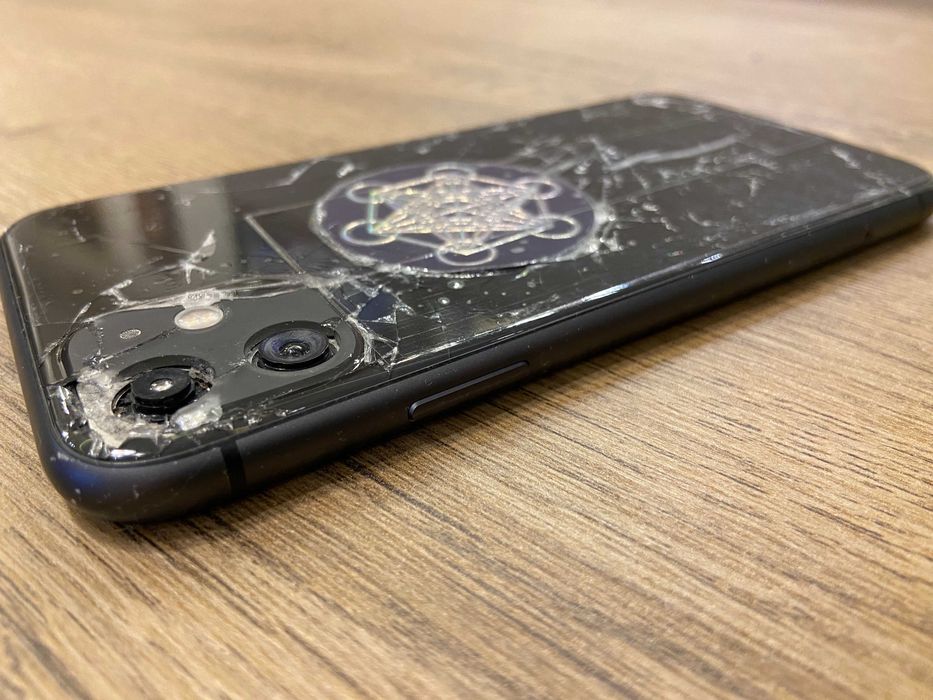 Iphone 11 128GB, в гаранция