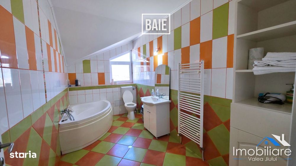 Casă spațioasă de vânzare – Hațeg | Zonă centrală | Teren 1.400 mp