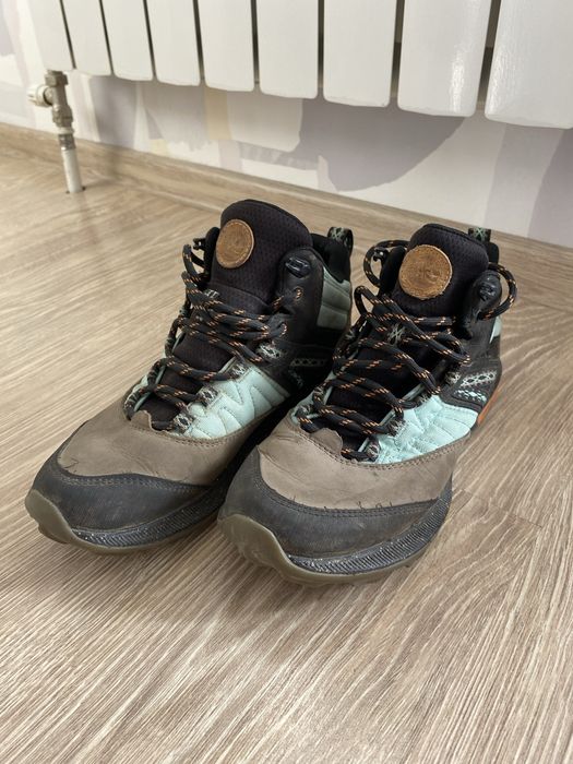 Женские треккинговые ботинки