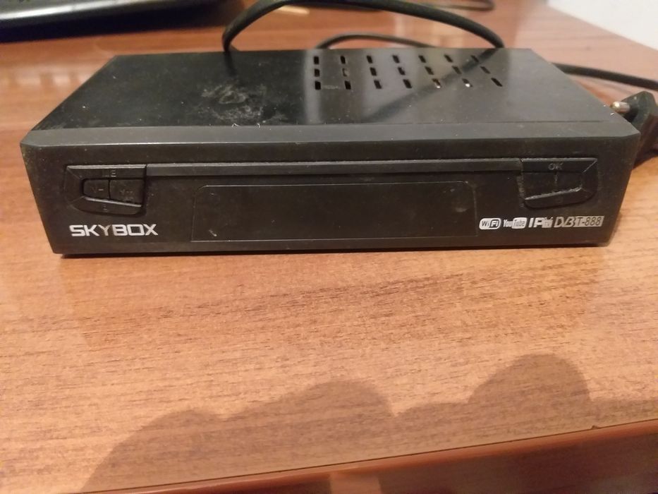 Продам ТВ ресивер DVB T8000 OTAU HD