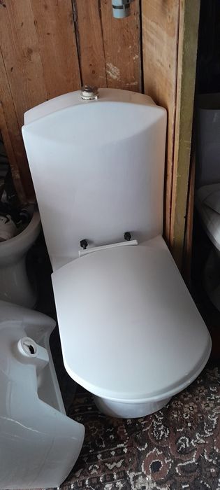 Унитаз керамин  .