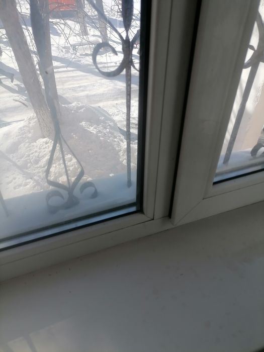 Пластиковые окна 2 шт