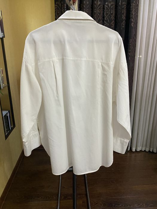 Стильная базовая рубашка оверсайз REMILA