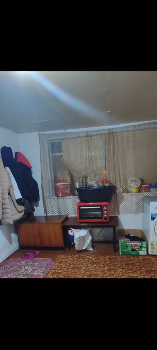 В п.Сырымбет.Продается дом с большим участком.