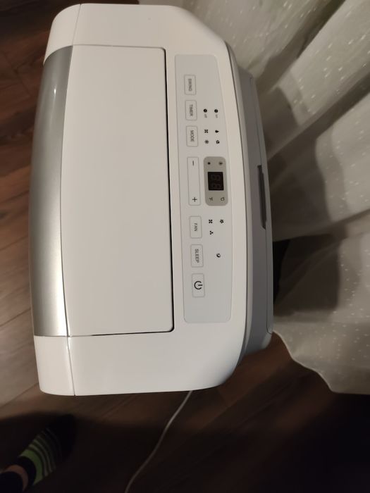 Aparat de aer conditionat portabil Heinner 11600 BTU, Clasa A/A+, Functie incalzire, display led, timer, dezumidificare,  HPAC-12WH