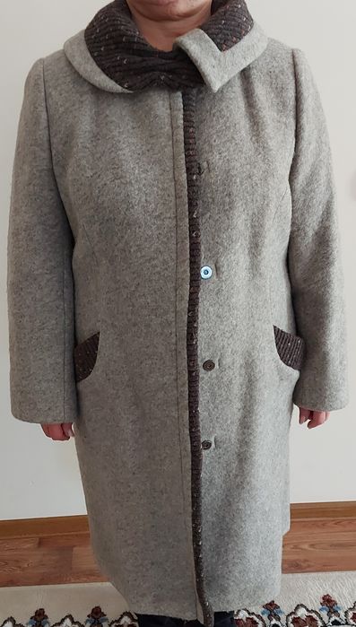 Пальто женское продаю