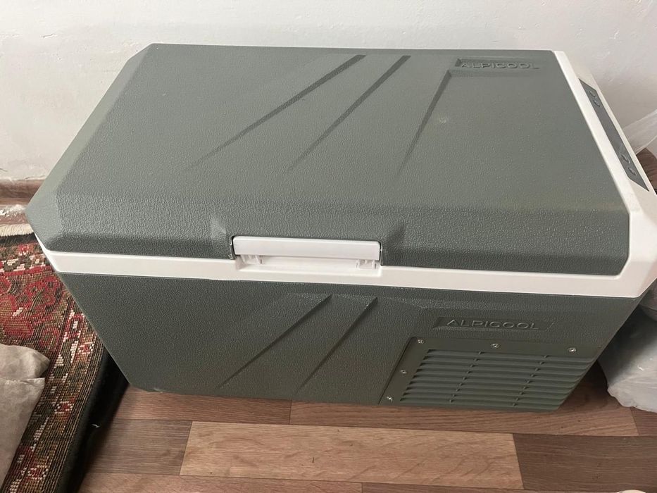 Продам Авто холодильник новый в идеальном состоянии